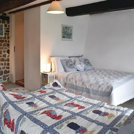 Casa de Férias Les Puits Saint-Pois